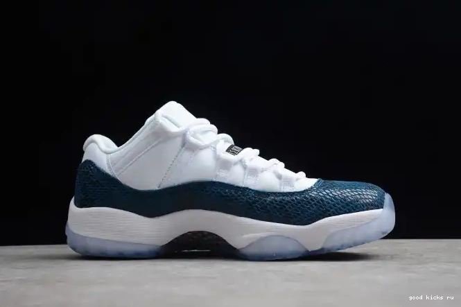 Blue Air Navy 11 Snakeskin CD6846-102 Jordan Low 0503